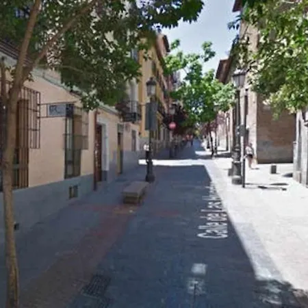 Calle Huertas Acogedor by RegalateMadrid-3